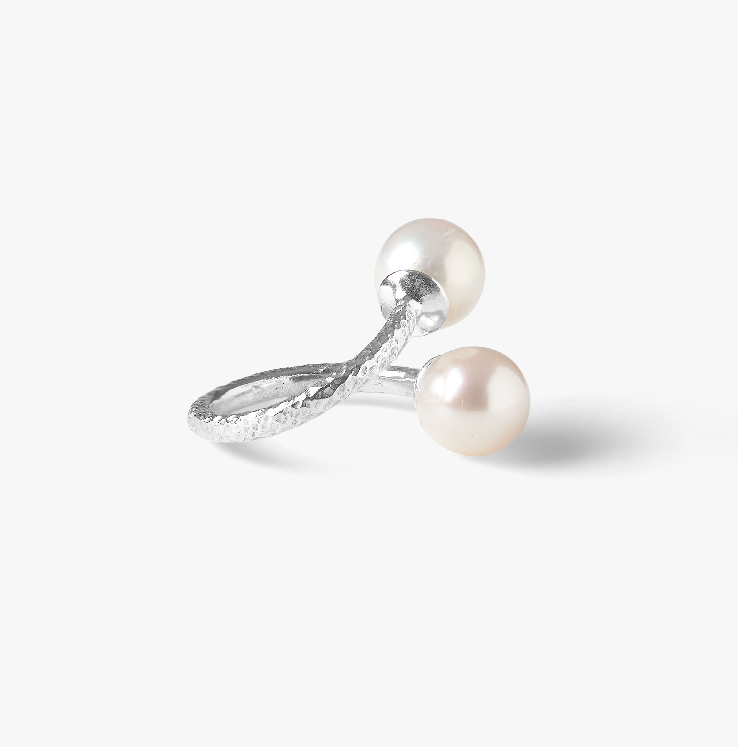 Trou D'eau Douce Ring Sterling Silver Beaten White - Oceano Pearls