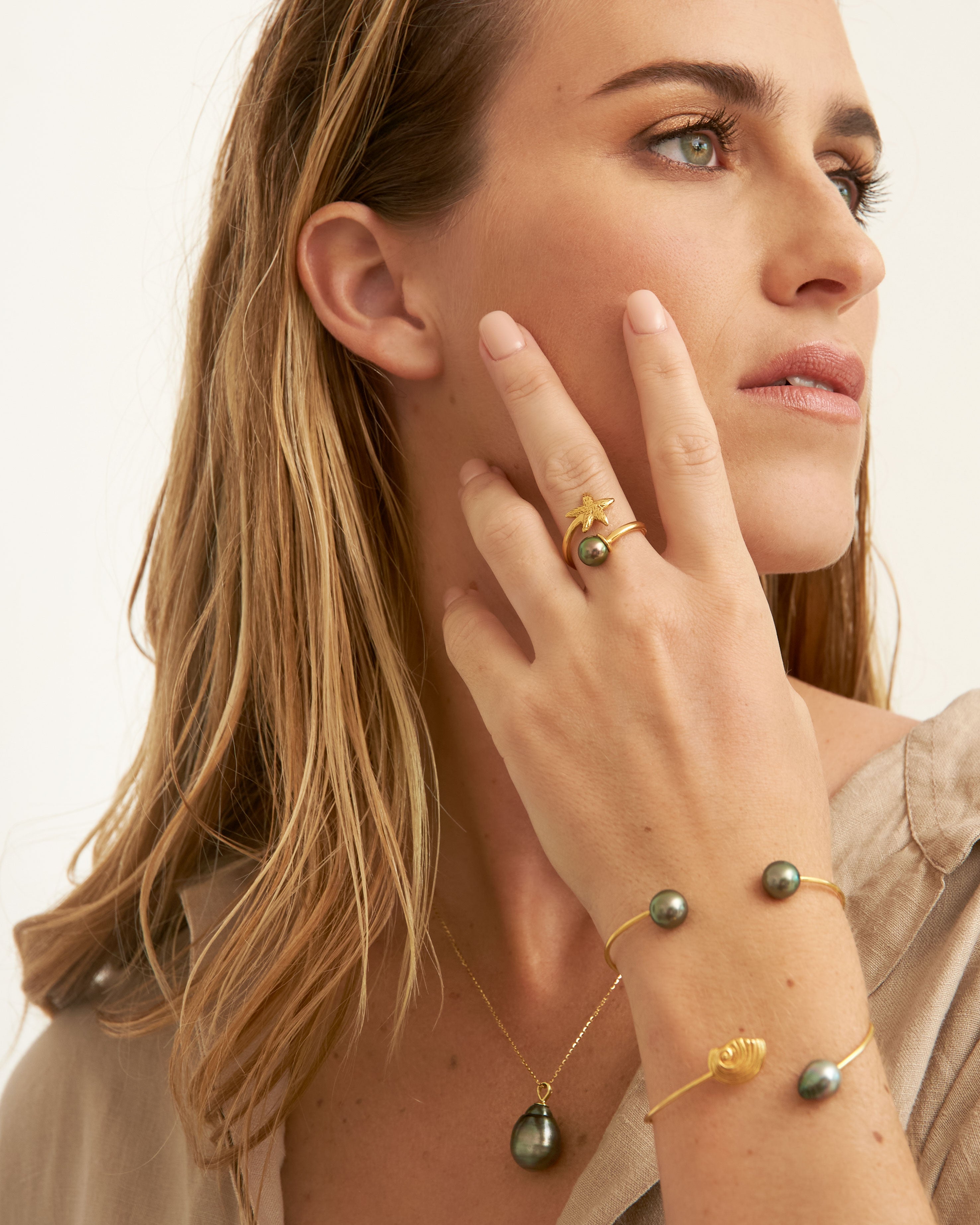 Trou D'Eau Douce Gold 18K Tahitian & Shell - Oceano Pearls