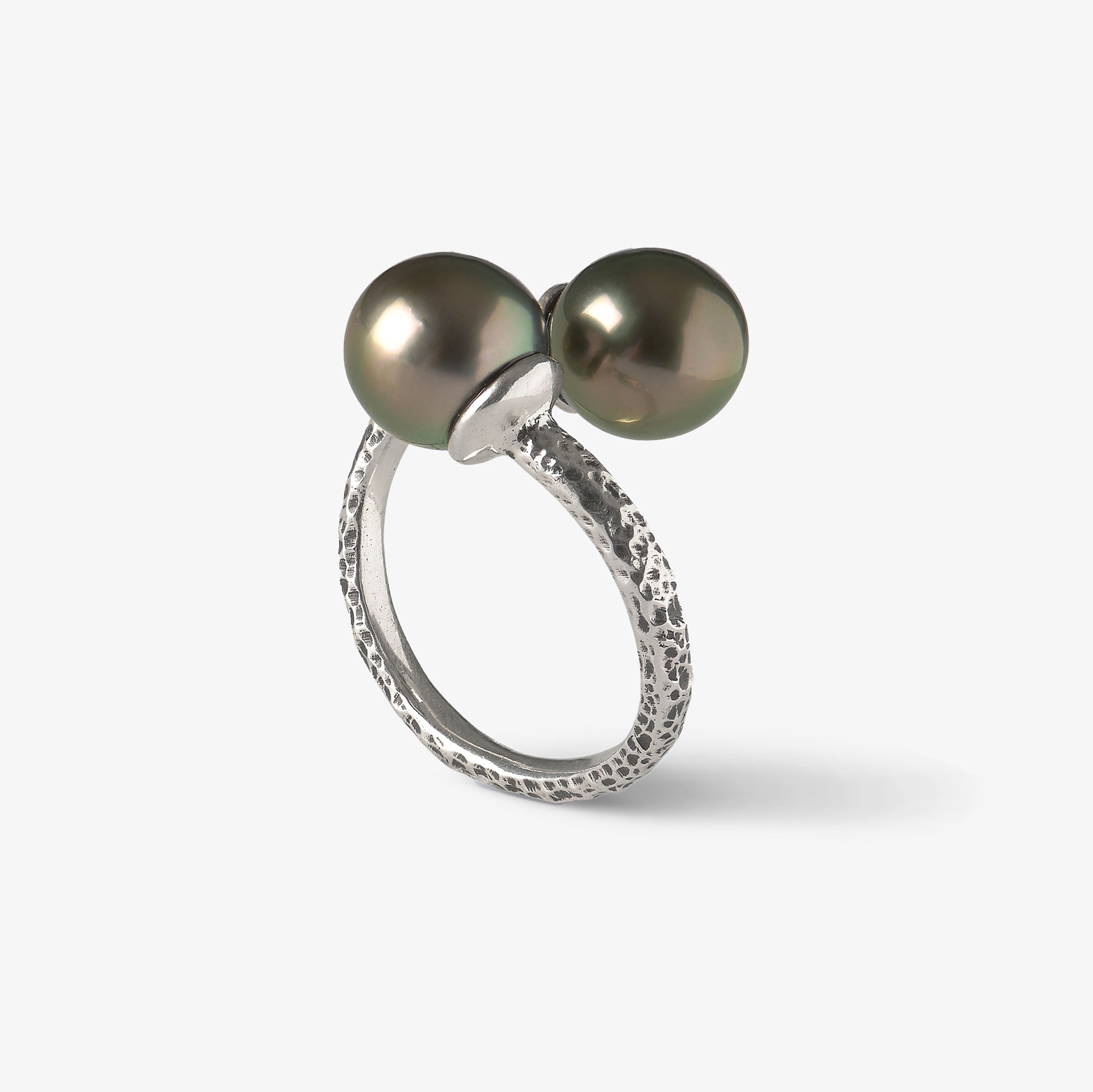 Trou D'eau Douce Oxidised Round Tahitian - Oceano Pearls