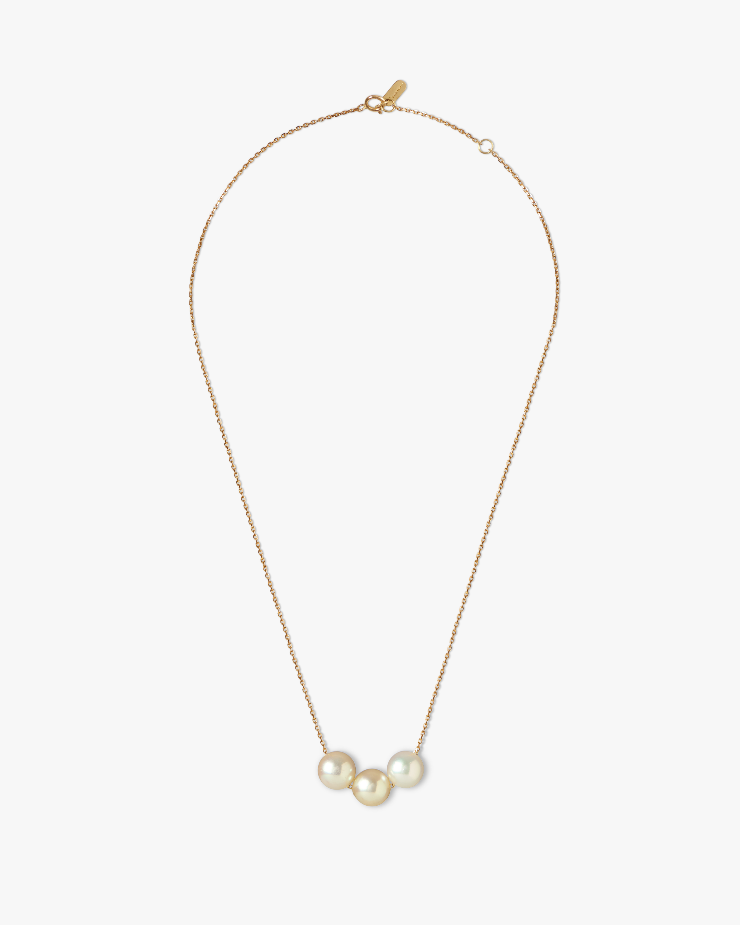 Ile Ronde 18k Gold with three pearls